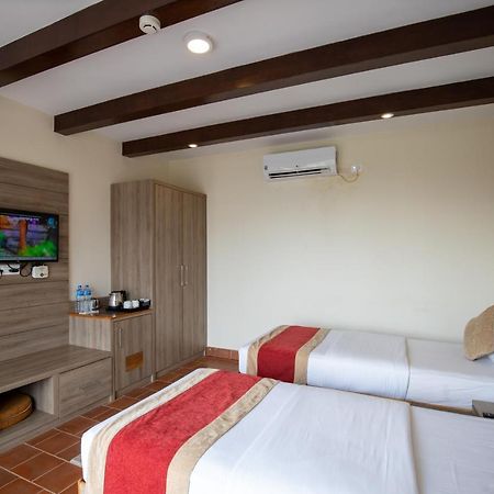 Gateway Himalaya Resort Ghanpokhara Esterno foto