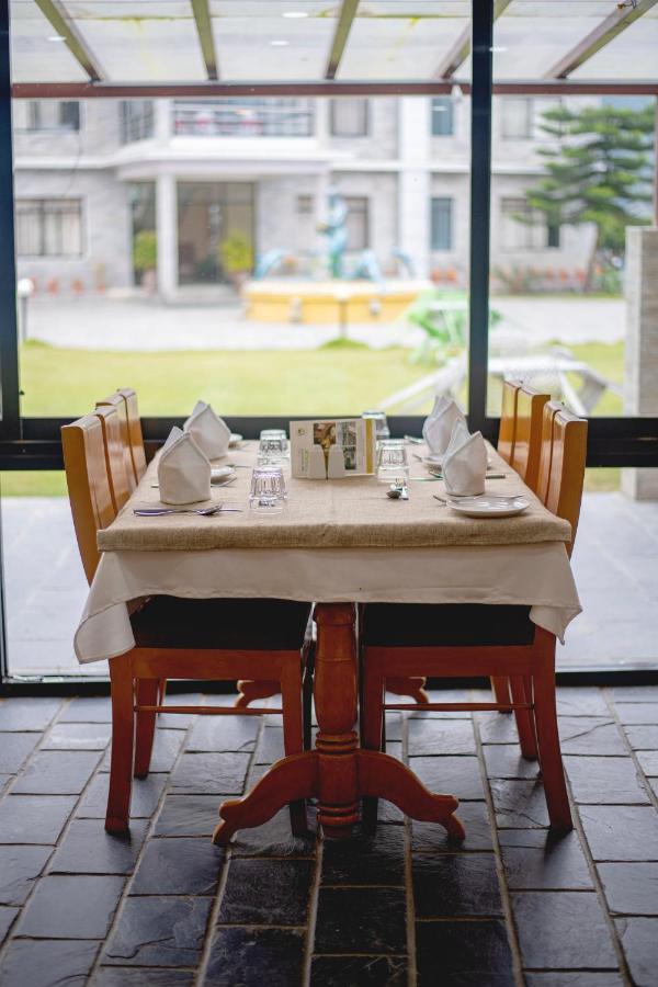 Gateway Himalaya Resort Ghanpokhara Esterno foto