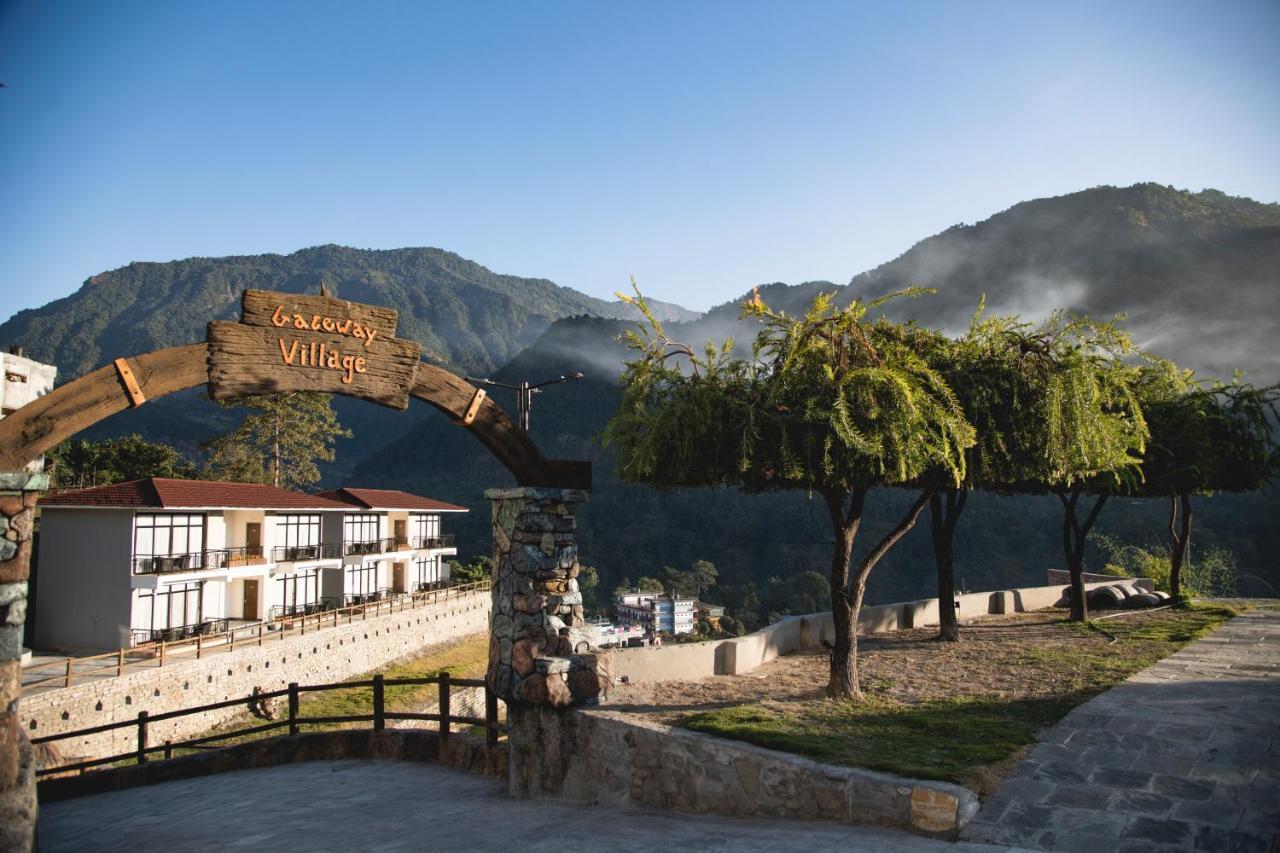 Gateway Himalaya Resort Ghanpokhara Esterno foto